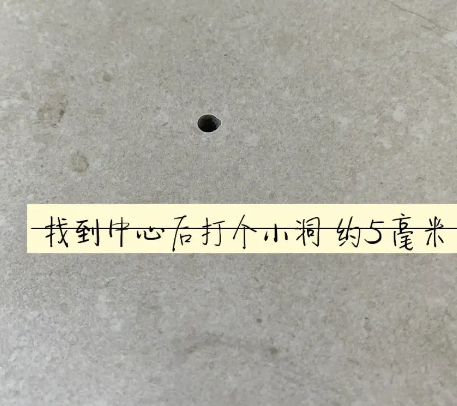 嘉峪关市瓷砖空鼓维修公司专业解答在瓷砖铺贴过程中，如果砂料搅拌不均匀，将会带来以下问题
